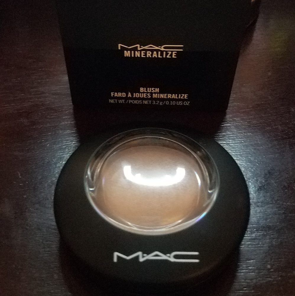 *NIB* Mac Mineralized Blush in Cosmic Force
